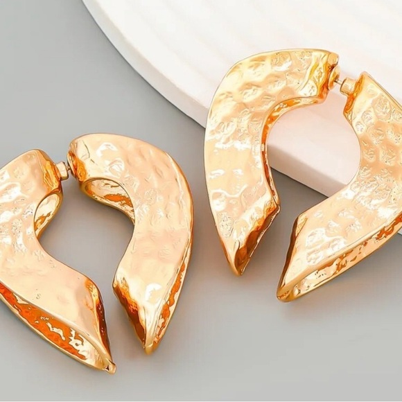 Zara Gold Irregular Front And Back Hoop - Picture 3 of 15